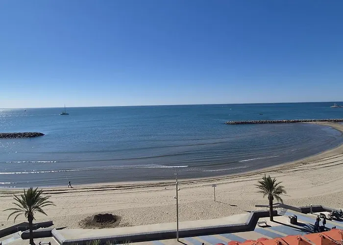 Appartement Vue Mer Exceptionnelle Plage A 1 Min, Parking Prive, 6 Pers